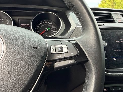 Used 2020 Volkswagen Tiguan SE FWD image 8