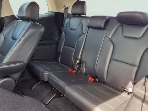 Used 2025 Kia Telluride S image 12