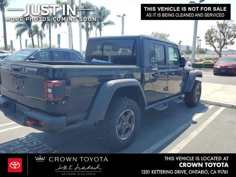 Used 2022 Jeep Gladiator Rubicon w/ LED Lighting Group AWD/4WD image 2