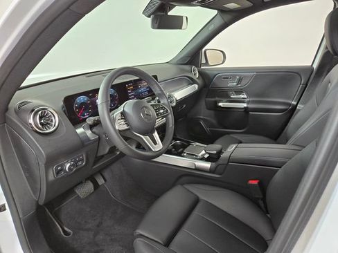 Certified 2023 Mercedes-Benz GLB 250 4MATIC image 17