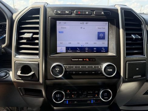 Used 2020 Ford Expedition XLT w/ Equipment Group 202A AWD/4WD image 19