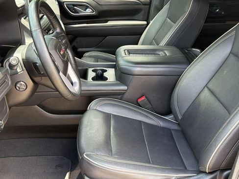 Used 2023 GMC Yukon SLT w/ SLT Luxury Package AWD/4WD image 5