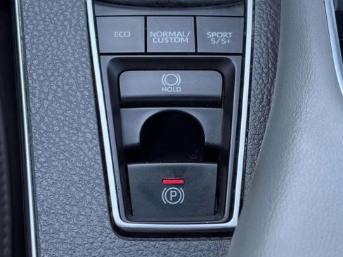 Used 2019 Toyota Avalon Touring w/ Advanced Safety Package image 33