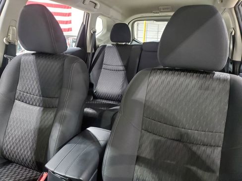 Used 2020 Nissan Rogue S FWD image 35