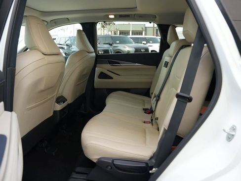 Certified 2024 INFINITI QX60 Luxe FWD image 19