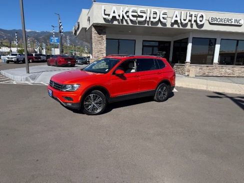 Used 2018 Volkswagen Tiguan SEL image 4