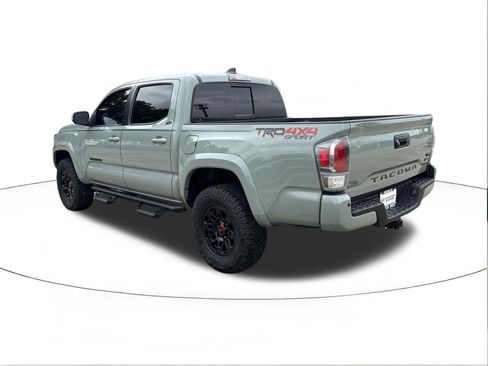 Used 2022 Toyota Tacoma TRD Sport w/ Technology Package AWD/4WD image 8