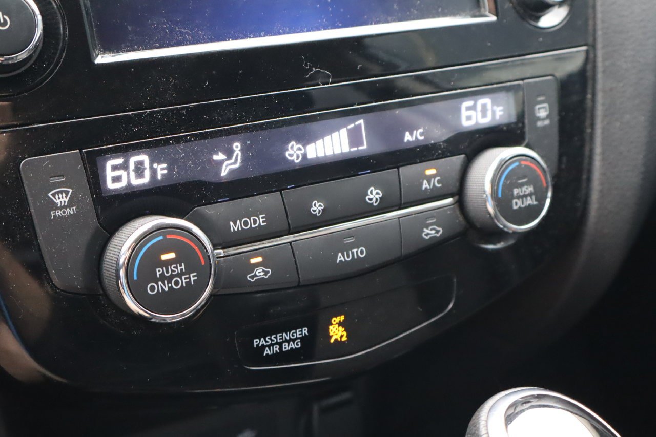 Used 2021 Nissan Rogue Sport SV FWD image 22