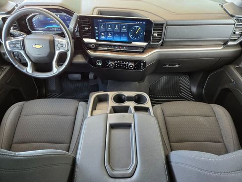 Used 2022 Chevrolet Silverado 1500 LT AWD/4WD image 15