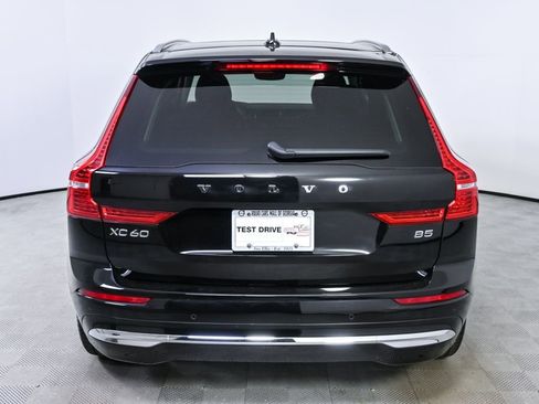 Certified 2023 Volvo XC60 B5 Ultimate w/ Climate Package FWD image 31