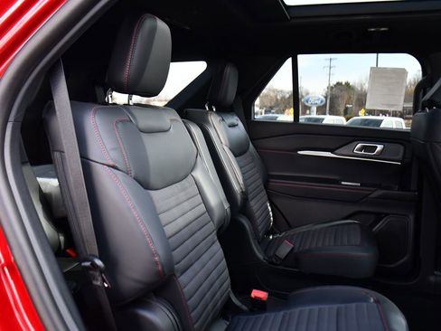 New 2026 Ford Explorer ST-Line w/ ST-Line Street Pack AWD/4WD image 18