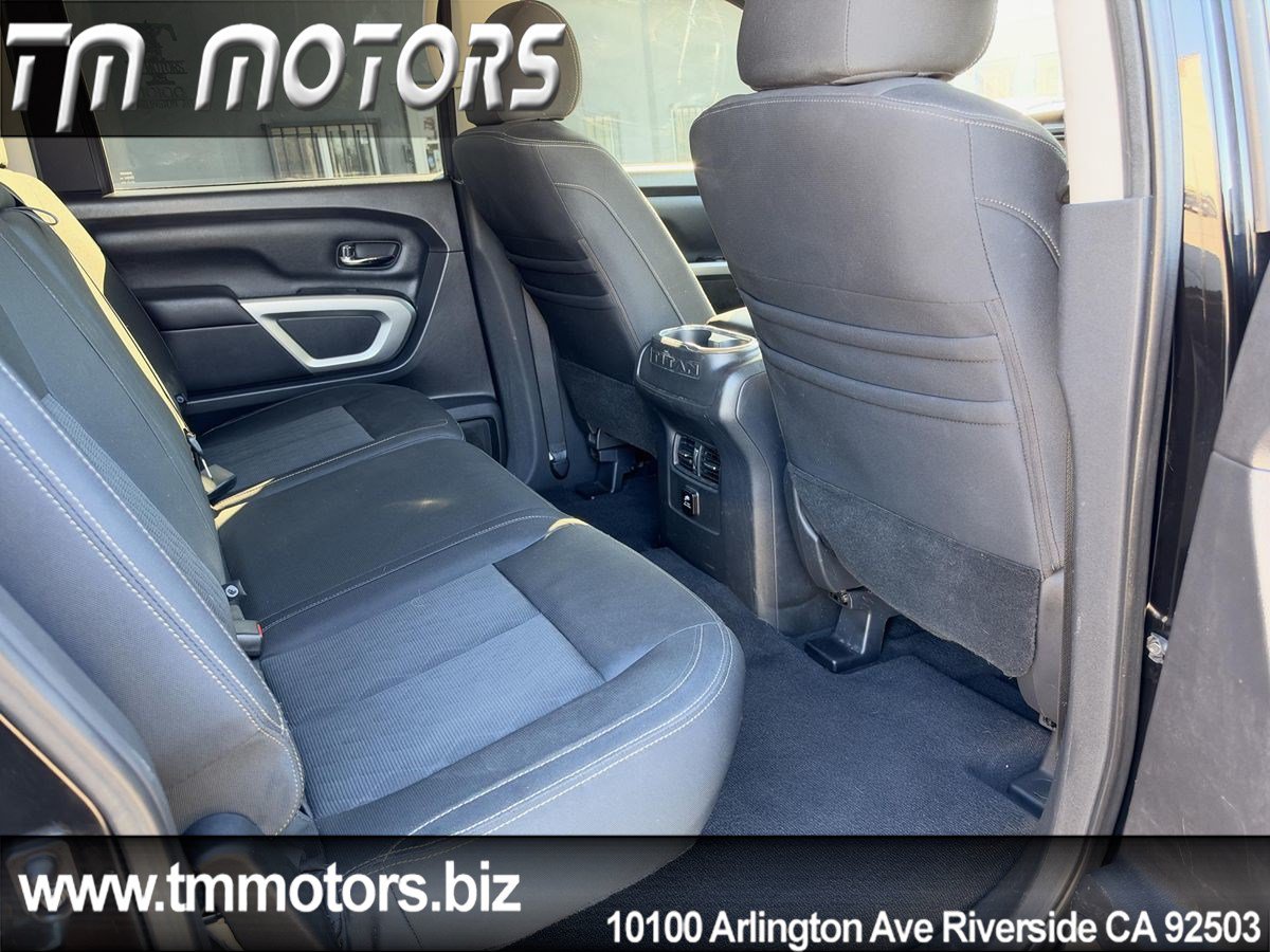 Used 2017 Nissan Titan SV RWD image 9