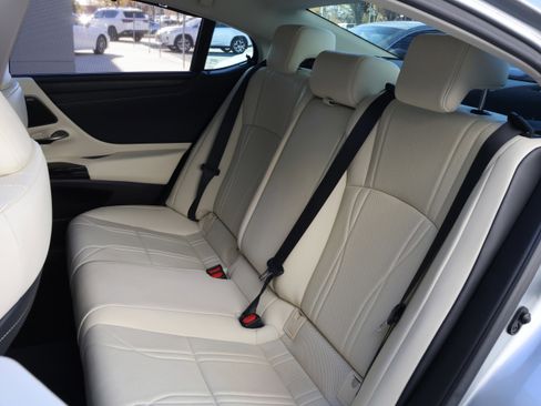 Used 2022 Lexus ES 350 Ultra Luxury image 35