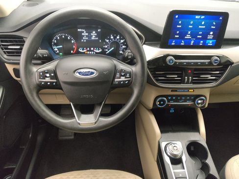 Used 2020 Ford Escape SE FWD image 22