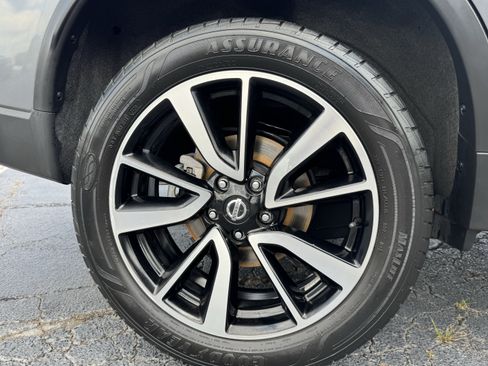 Used 2019 Nissan Rogue SL AWD/4WD image 19