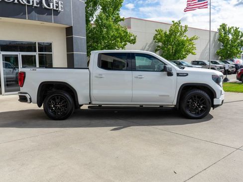 Used 2024 GMC Sierra 1500 Elevation AWD/4WD image 8