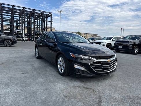 Used 2024 Chevrolet Malibu LT FWD image 3