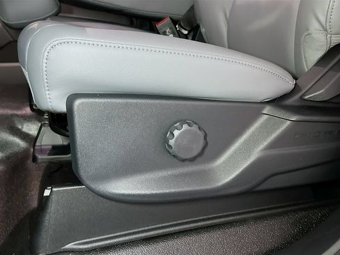 New 2026 Ford F550 4x4 Regular Cab Super Duty image 15