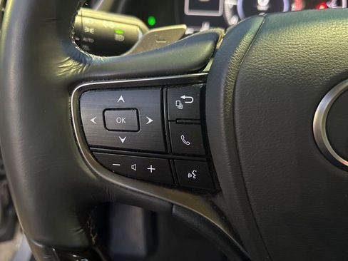 Used 2019 Lexus ES 350 image 1