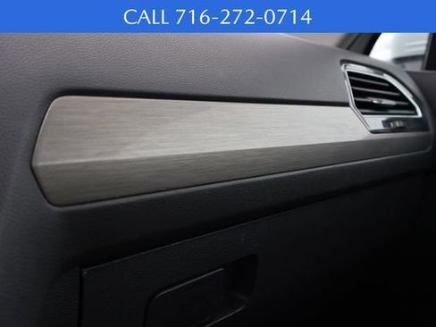 Used 2021 Volkswagen Tiguan SE image 20