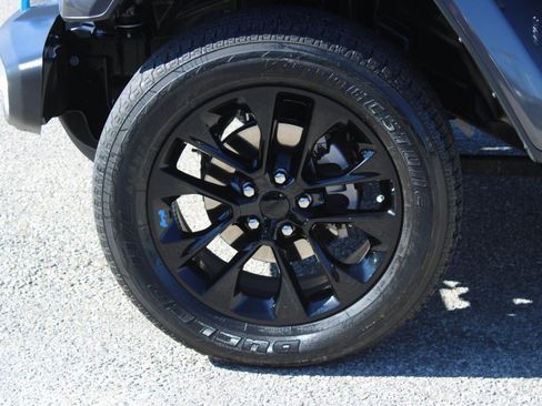 Used 2023 Jeep Wrangler Unlimited Sahara image 8