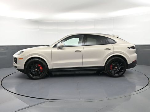 Certified 2026 Porsche Cayenne S AWD/4WD image 2