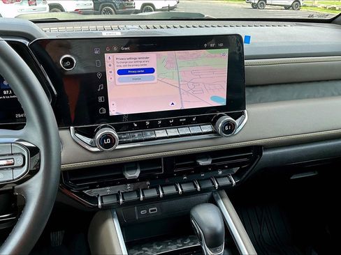 Used 2024 Chevrolet Colorado ZR2 w/ Technology Package image 16