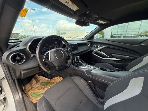 Used 2019 Chevrolet Camaro LT RWD image 11