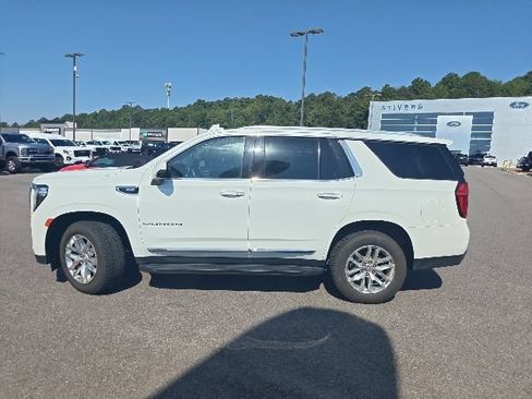 Used 2022 GMC Yukon SLT w/ SLT Premium Package RWD image 5