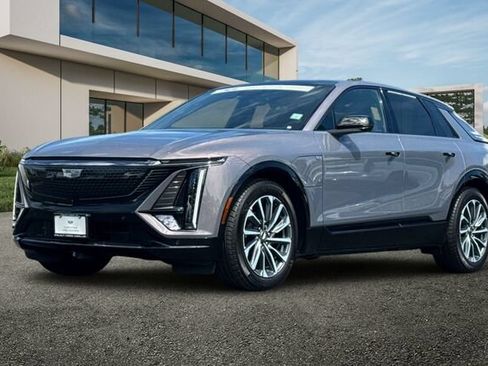 Certified 2024 Cadillac Lyriq Sport RWD image 8