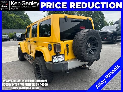 Used 2015 Jeep Wrangler Unlimited Sahara w/ Dual Top Group AWD/4WD image 6