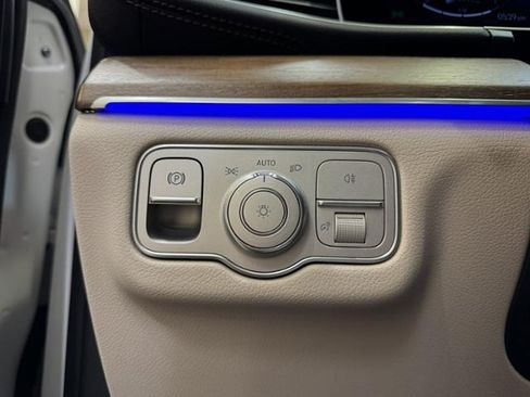 Certified 2025 Mercedes-Benz GLS 450 4MATIC image 28