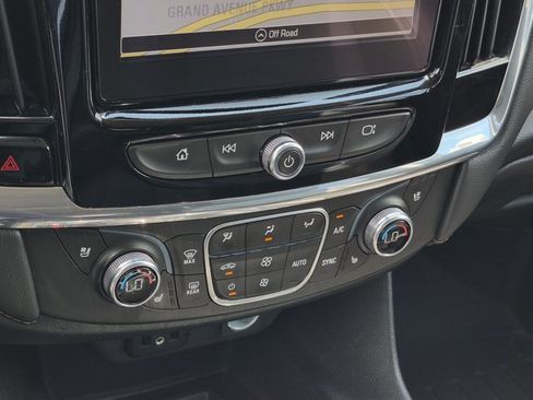 Used 2018 Chevrolet Traverse Premier w/ Redline Edition AWD/4WD image 15