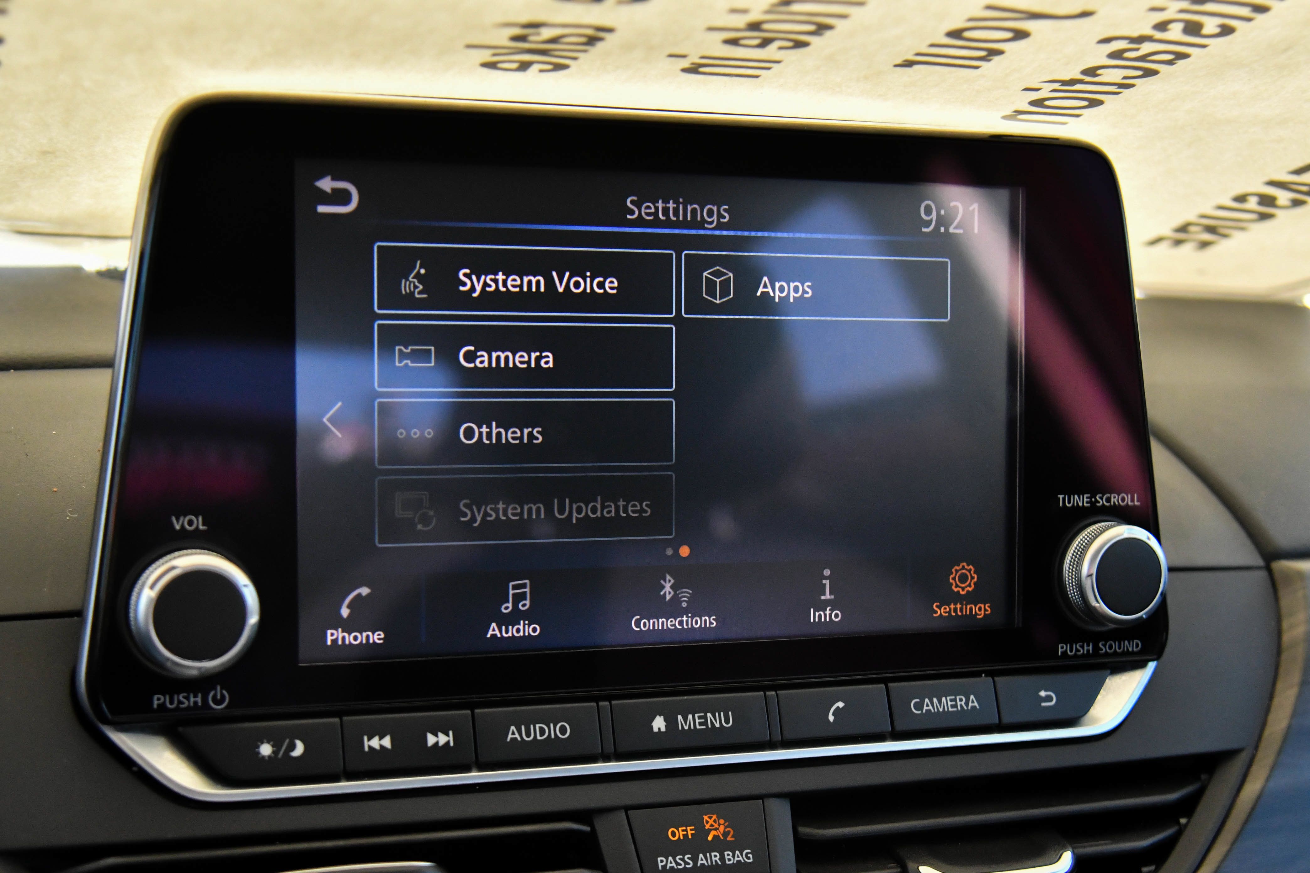 Used 2025 Nissan Altima 2.5 SV FWD image 21