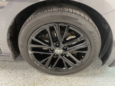 Used 2025 Toyota Camry SE image 29