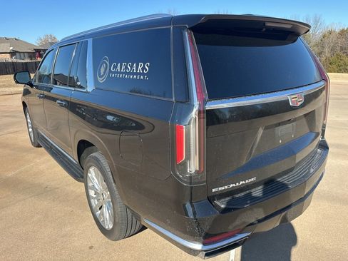 Used 2023 Cadillac Escalade ESV Premium Luxury image 2