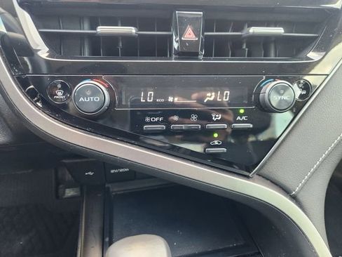 Certified 2023 Toyota Camry SE FWD image 18