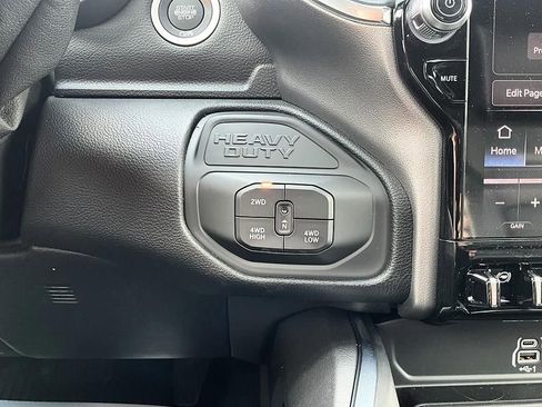 New 2026 RAM 3500 Laramie AWD/4WD image 21