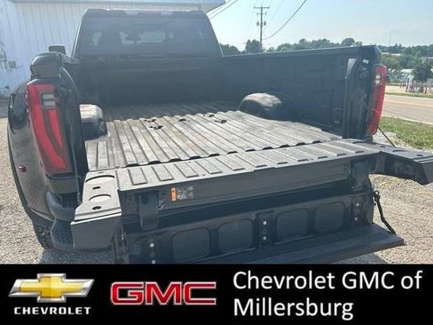 Used 2024 GMC Sierra 3500 Denali AWD/4WD image 8