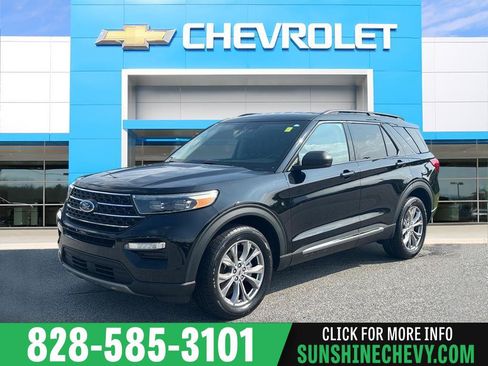 Used 2023 Ford Explorer XLT w/ Equipment Group 202A AWD/4WD image 1