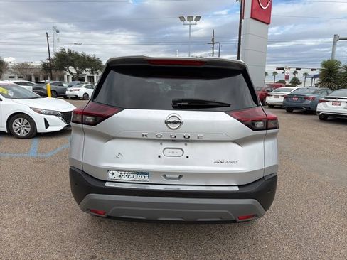 Certified 2021 Nissan Rogue SV image 4