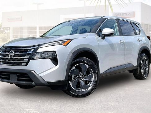 Used 2025 Nissan Rogue SV FWD image 28