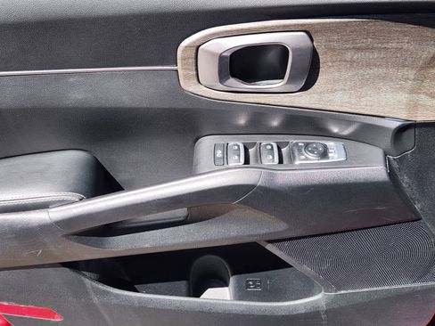 Certified 2021 Kia Sorento EX w/ Panoramic Sunroof Package image 22