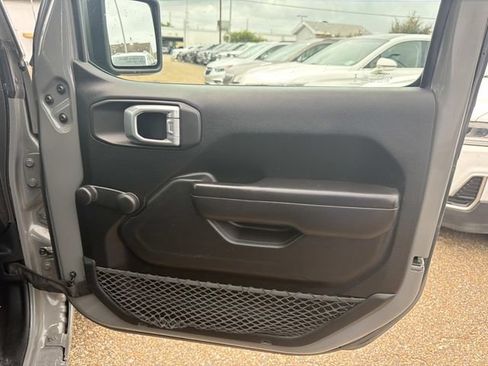 Used 2020 Jeep Wrangler Unlimited Sport AWD/4WD image 17