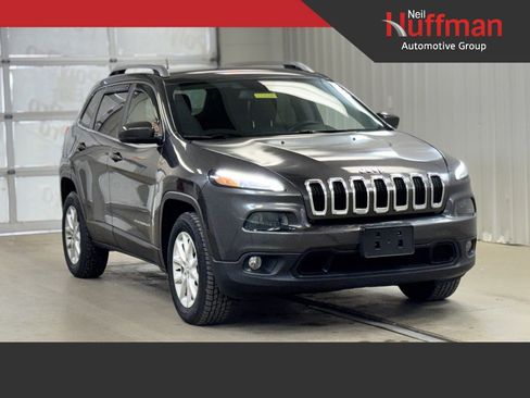 Used 2016 Jeep Cherokee Latitude w/ Safety/Convenience Group image 1