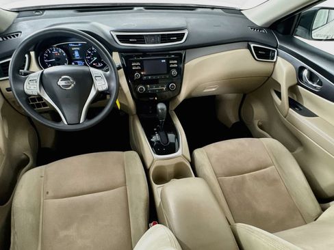 Used 2016 Nissan Rogue S w/ Appearance Package FWD image 26