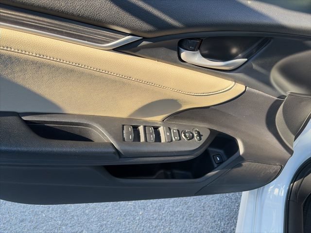 Used 2020 Honda Civic Touring image 17