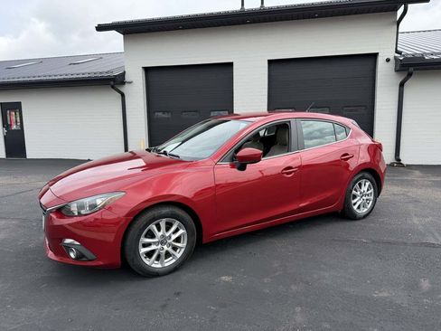 Used 2015 MAZDA MAZDA3 i Touring FWD image 2