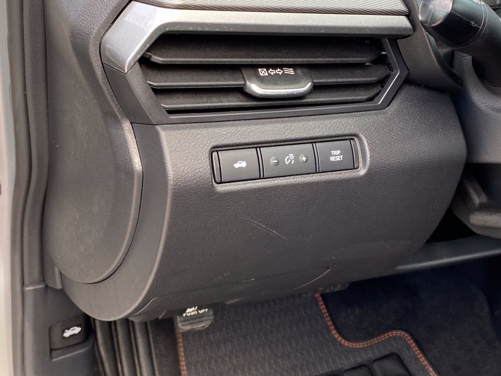 Used 2024 Nissan Altima 2.5 SR FWD image 12