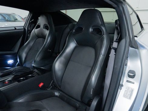 Used 2009 Nissan GT-R Premium AWD/4WD image 29